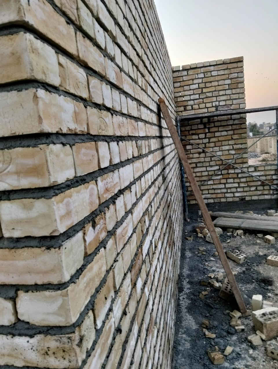 خلفه بناء طابوك بلوك ثرمستون تطبيق فرشي عكاده درجه اولى مكاني كربلاء طوريج متفرّغ   باسعار مناسبه  للاستفسار    ***********
