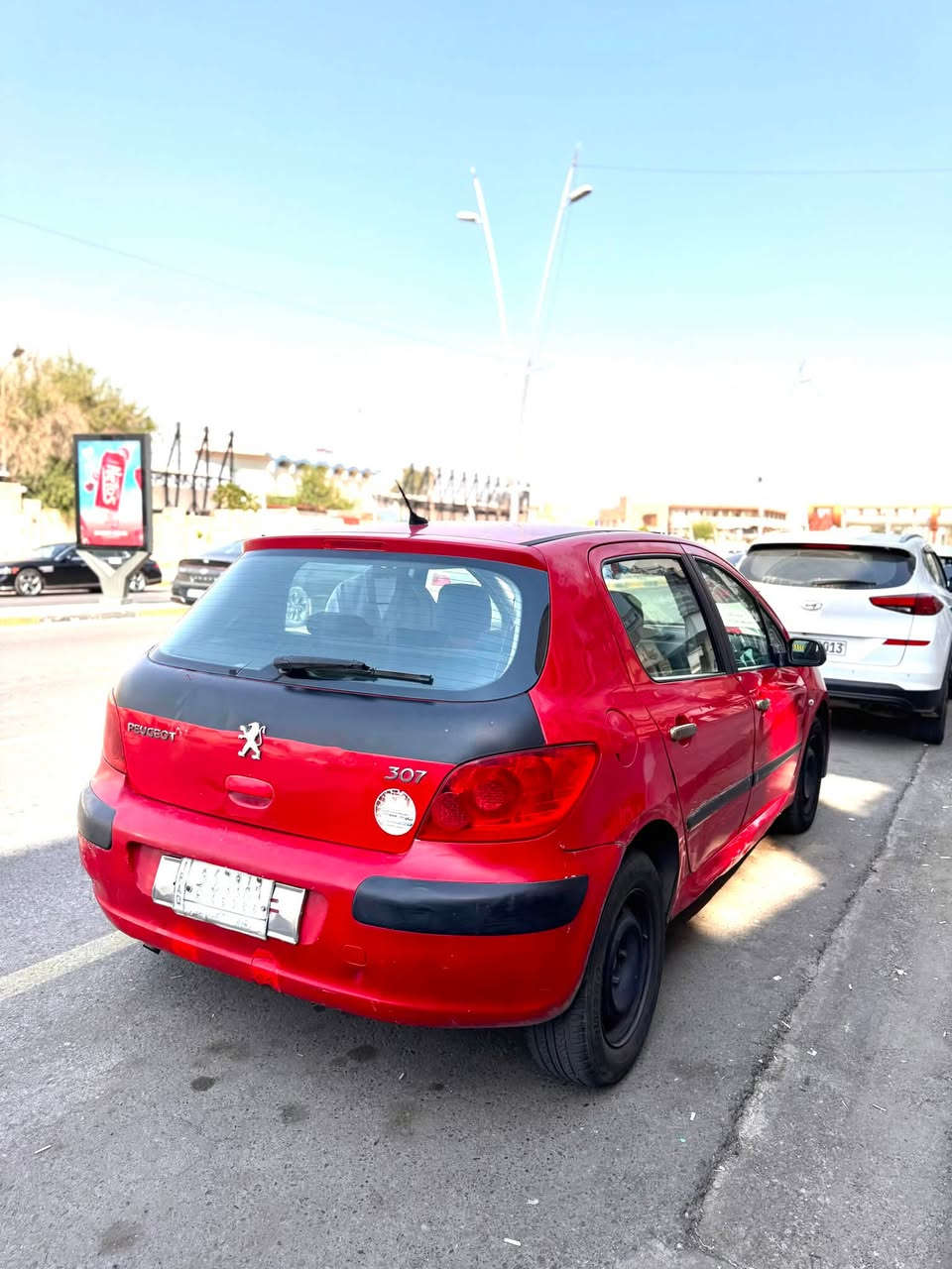 بيجو 307 موديل 2006
سنويه ساقطه 
رقم بغداد مشروع وطني 
شرط التحويل 
بيها قطع صبغ البجم والباب 

المحرك والكير  بحاله جيده 
التبريد يحتاج كوبريسر فقط

السياره نظافتها كدام العين وما بيها اي مشكله 
 سعر 46 ورقه 

للتواصل   ***********
