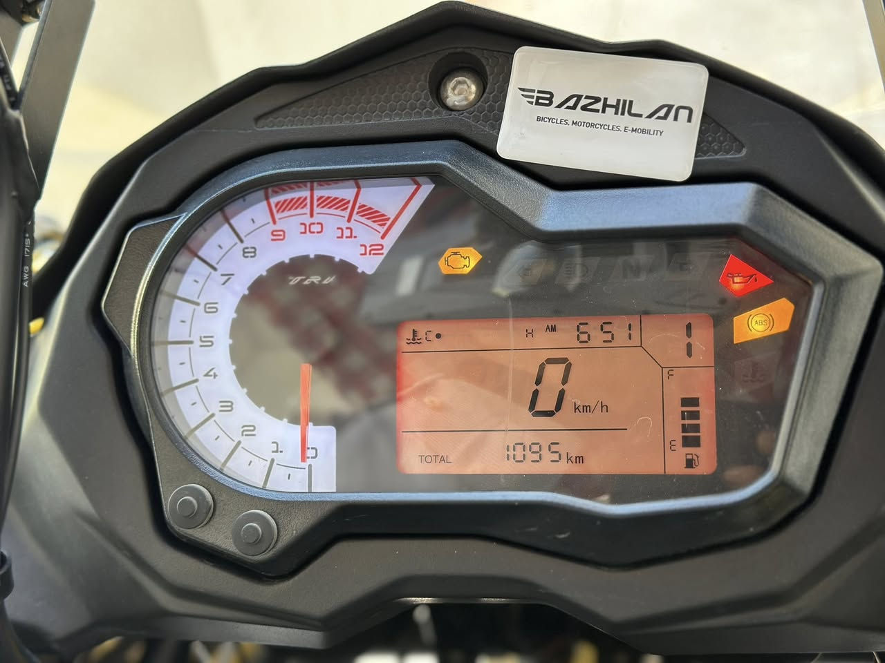 دراجة بنلي  Benelli TRK502x ABS 🇮🇹 2024
سياحي كامل اكسوارت 
مکینە 500cc 
صنادیق شرکة الاصلية بنلي كاملة
مودیل 2024
رقم اربيل باسمي تحويل يوم ثاني
ماشي الف كيلومتر فقط 
شاشة نضام كاربلاي Car Play 
سعر 70 ورقە 
بریکات ABS
مکاني سلیمانة ، توصيل جميع محافظات
للتواصل  : واتساب : WhatsApp:  ***********
