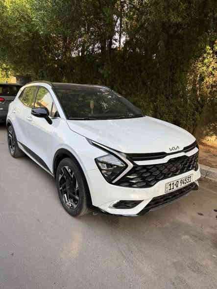 السلام عليكم 
سبورتج Gt line 2024 خليجي
فوول مواصفات اعلى موصفات بالسبورتج 
بانوراما مكينة 2000 Dohc 
بصمة 
مقاعد كنتارا + مقاعد كهرباء السائق و البصفة
تدفئة تبريد مقاعد 
درايف مود ٤ وضعيات قيادة 
هاند بريك كهرباء 
اوتو هولد 
نزول منحدرات 
شاشة 
كامرة دوارة 
حساسات امامي خلفي 
لايت زنون + لد 
كشافات 
كت اسود لامع 
شحن وايرلس + منفذ تايبسي + يو اس بي 
تبريد شاشة 
تحكم فول ستيرن + هيتر ستيرن 
كروز سرعة 
مري كهرباء و قابلة للطي + اشاير بالمري
رادار جانبي نقطة عمياء 
جنطة كهرباء 
قطعتين تبريد 
ويل ١٩ الكبير 
و بعد بيها هواي مواصفات 
و السونار مرفق مع الصور 
السيارة تحويل ثاني يوم 
ماشية ١٩ الف 
المكان الكرادة بارك السعدون 

***********
