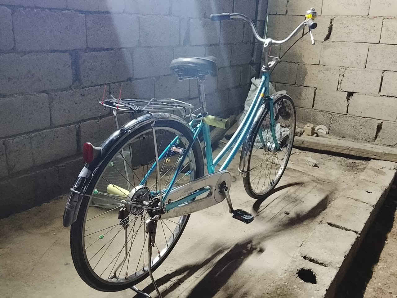 السلام عليكم بايسكل البيع وبيه مجال نهروان قرب اسواق الحسين رقم الهاتف ***********
