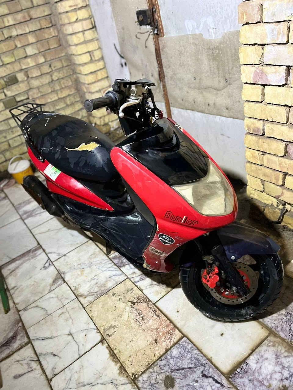 السلام عليكم للبيع درجه نثيه كابريتر وسلف وهندر درجه بيه لاتسيك ولف تشتغل شلع و معدل مكاني بغداد الشعب رقم بي بس وتساب بي بس وتساب بس وتساب بس وتساب *********** كوم حديد تشغل نكره مكاني بغداد الشعب ثعالبه السعر ٣٥٠ وبيه مجال او مروس
