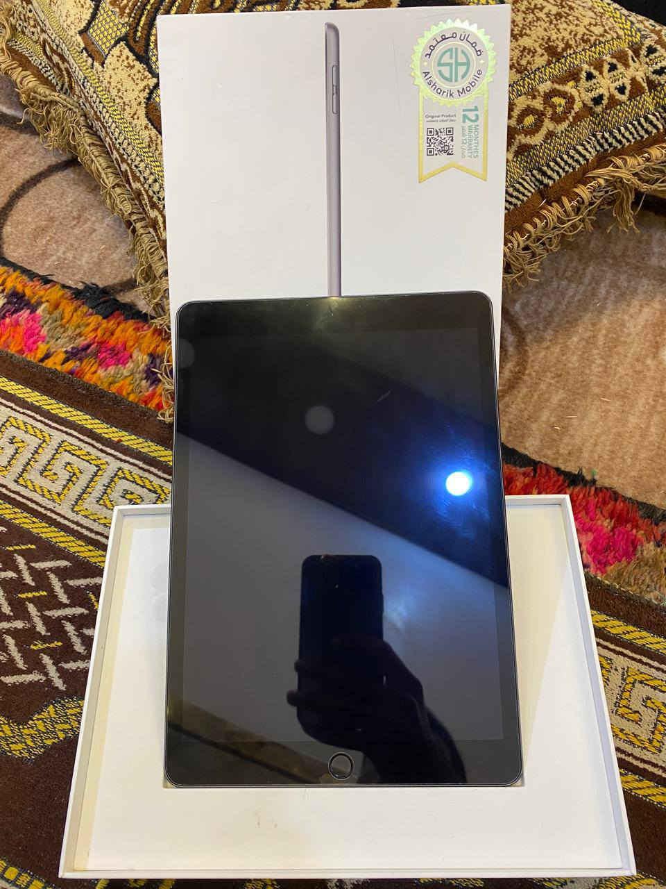 ✨ آيباد آيفون 9 ✨
▪️ الذاكرة: 64 جيجابايت
▪️ البطارية: 99% أو 100%
▪️ الحالة: طك كارتون فول (كأنه جديد)
▪️ شرط أساسي: الجهاز غير مفتوح نهائياً
▪️ النظام: يدعم آخر تحديث رسمي iOS 26.0.1
▪️ النموذج:  M
▪️ الأداء: يدعم 60 فريم بلعبة البوبجي بدون تقطيع
▪️ الاستخدام: فد شي، نظافة عالية وما عليه أي ملاحظة

🛠️ الجهاز ينأخذ على الفحص الكامل
📌 نظافة عالية – ما عليه أي ملاحظة

✅ الهدايا مع الجهاز  والملحقات (كاملة):
🎁 كيبورد
🎁 ماوس
🎁 الكارتون الأصلي
(الملحقات كلها مرتّبة وجاهزة للاستخدام)

💰 السعر: 280 ألف وبي مجال
📍 العنوان: النجف الأشرف
📞 رقم الاتصال: ***********
