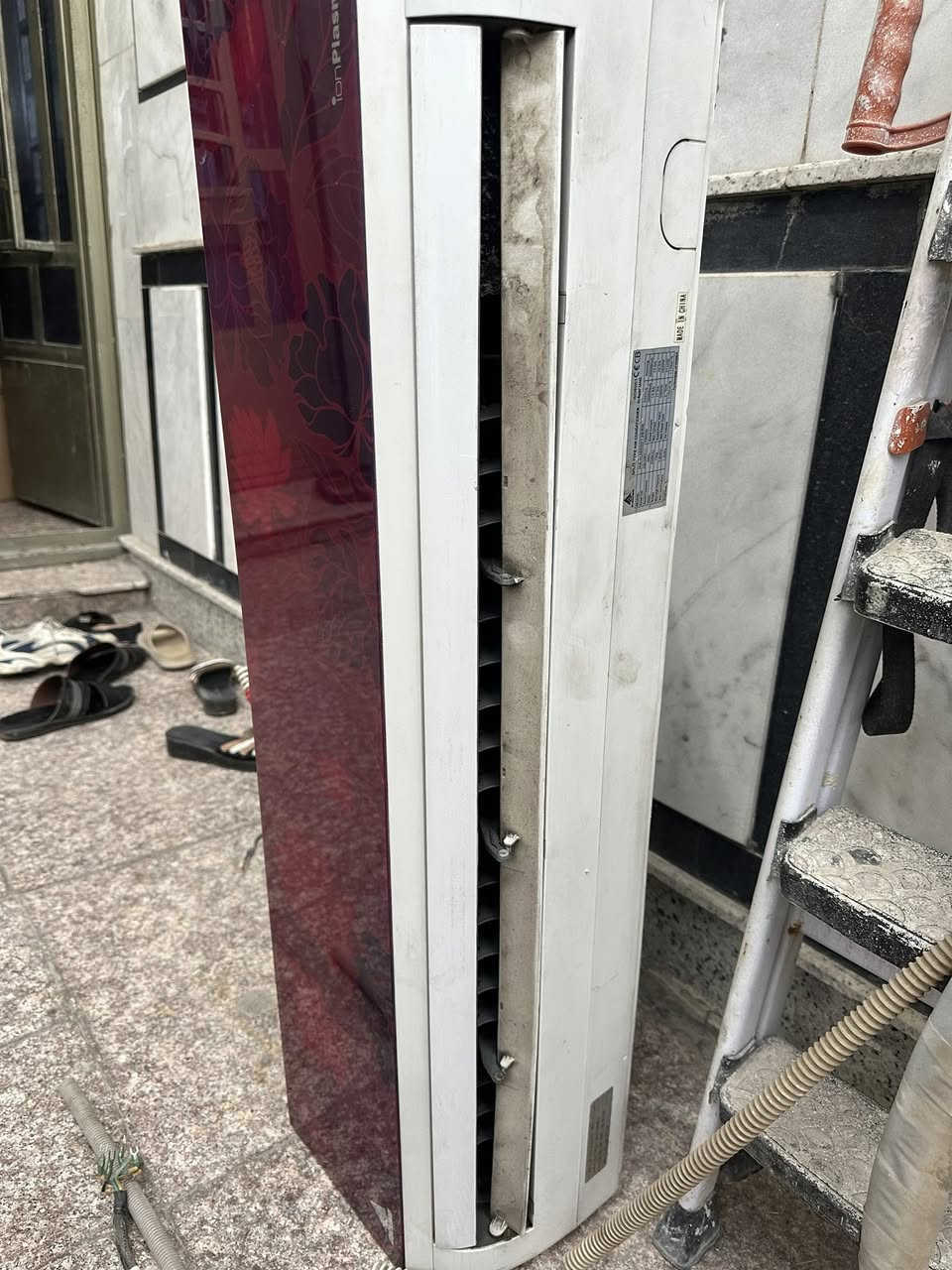 سبلت الحافظ طنين مستعمل نظيف 
مفتوح ومقفول الغاز 
مكاني بغداد حي القاهرة 
سعره 325 الف وبي مجال قليل 
***********
