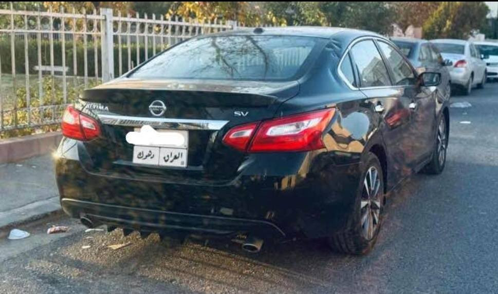 ئالتیما ٢٠١٧ sv 
رەشی قەتران 
چوار پارچەی هەیە بێ ژورێ بێ ئیرباگ پێش و پشت و هەموو قالبی بەشەرت بێ لێدران یەک ئیرباگیشی نەتەقیە نە سوکان نە دەشبول نە شان هیچی نەتەقیە 
سەیارەکە 
1,100,0000 ملیۆنێک و سەد هەزار غرامەی لەسەرە دەدرێتەوە رسمی سۆنەرم دانایە چەند قۆپەک لە شانی پشتەوەی سەکن هەیە لە رسمەکان  دیارە سەیارەکە دەق و هەیکەلی وەکوو خۆی مایتەوە زۆر جوان و قیتە گێر و مەکینە و تەبریت و تحویل  و هەموو شتی بەشەرتە 
رەقەم مۆبایل
٧٥٠٧١٦٠٠٧٠
٧٥٠٤١٦٢٨٨٥
واتس ئاپ و ڤایبەریشی لەسەرە أربيل, العراق
