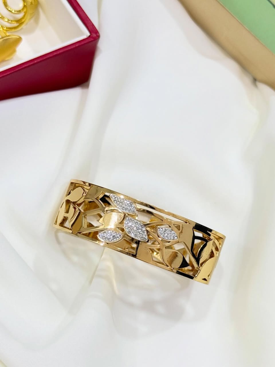 سوار ستانليس ستيل 
مقاوم للماء 💦 ضمان سنتين🔥✨
سعر القطعة 8الاف 
للطلب والاستفسار دايركت 
.
.
.
المثنـى📍
يوجد توصيل لكافة المحافظات 🚕⁩⁩


**إذا كنت صاحب هذا الإعلان وتريد حذفه لأي سبب، رجاءا أرسل رسالة إلى الدعم الفني**