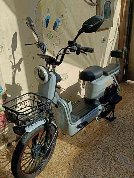 ماطور شحن للبيع 
المواصفات  
حجم 20
خمس باتريات 
بصمه سويج كرت 2  
لايت زنون عالي ناصي
أربع نمر
 سرعه 99 حقيقي من 50 إلى 60
الشحنه الوحده اتمشي 40 كيلو  او اكثر 
السعر  400وبي مجال
للاستفسار *********** اتصال او مراسله واتساب
