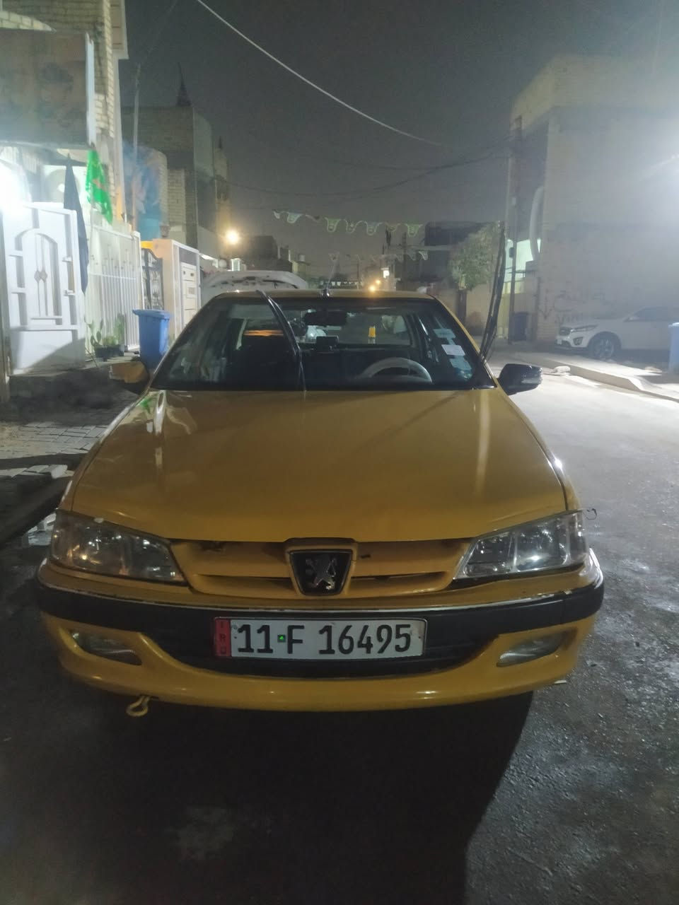 السلام عليكم للبيع بيجو بأرص ٢٠١٥ بسمي بغداد بيهة نواقص مشط ستيرن وصدرها ٥٠ بالمية مكان السيارة بغداد الشعب سعر ٣٥ وبيهة مجال اتصال على الرقم ***********
