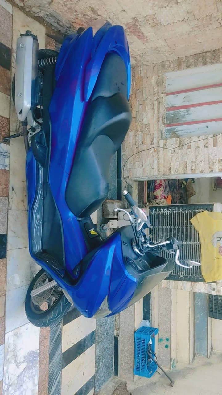 دراجه فورصه صفر عشره كامله ما بيهه نقص بس جاملق الكدام تلث تحويلات كير شغال السعر 1200رقم الهاتف ***********متواجد عله الوتساب واتصال
