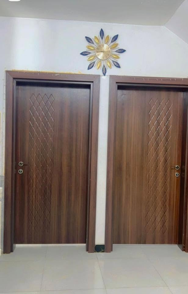 سلام عليكم عندي بيت للبيع زراعي الزوراء 190متر الشارع العام مقابل مول الجوهره خدمات كامله ماء مجاري وكهرباء عقد 117 الرقم ***********
