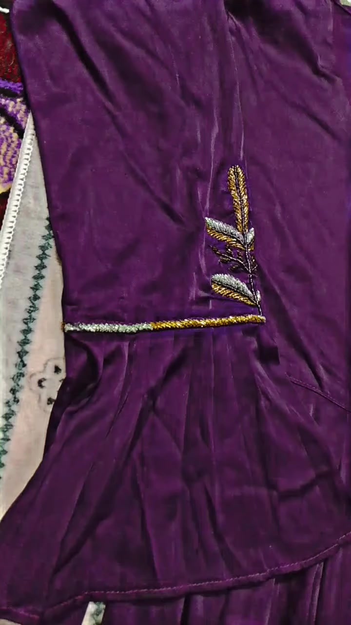 فستان ستن بالة خليجي نضيف قياسة ٣اشبار نقشة بلرد وحزام بي  بنات سعرة ٨ الاف


**إذا كنت صاحب هذا الإعلان وتريد حذفه لأي سبب، رجاءا أرسل رسالة إلى الدعم الفني**