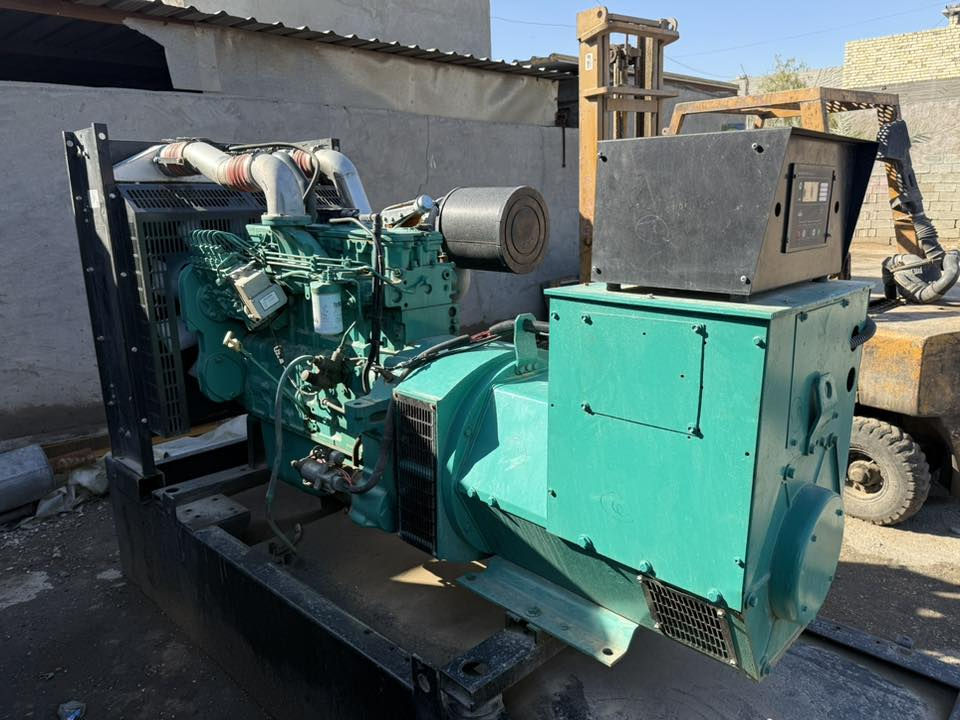 للبيع مولدة نوع كمنز 225 كيفي لا صرف ولا بخار 
السعر 35 ورقة العنوان بغداد منطقة المعامل 
***********
***********
