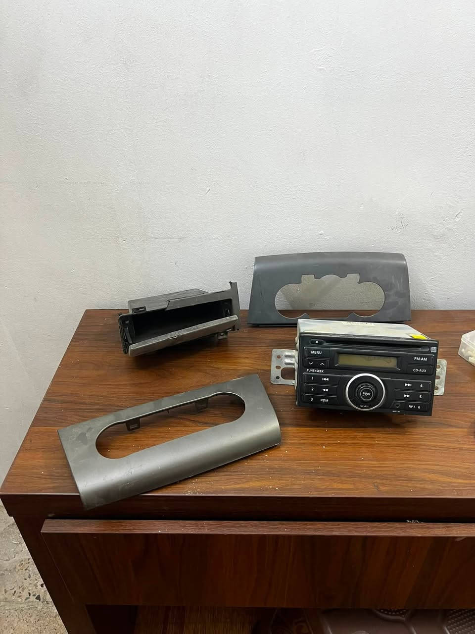 مسجل اصلي شغال مع كفراته للبيع 25 الف


**إذا كنت صاحب هذا الإعلان وتريد حذفه لأي سبب، رجاءا أرسل رسالة إلى الدعم الفني**