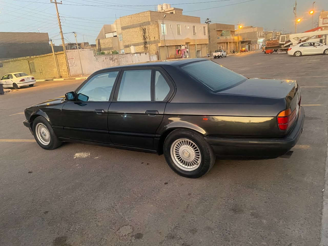 بى ام موديل 95حجم  740iL اصل فول مواصفات 
گئر توماتيك 
موبايل*********** 
سياره 8سلندر
سعر سياره85$ وبيه مجال 
٤جام كهربائي 
سياره سلايئت 
سياره صبغ عام بدون حادث 
سياره تبريد ❄️
سياره محرك 740 
سياره داخل جديد 
سياره مواصفات هواي بيه حساس 
سياره كير ومحرك بشرط
سياره تحويل مباشر بسمي 
سياره مابه كل نقص  
سياره تخم جديد 
سياره موجودة بكربلاء
