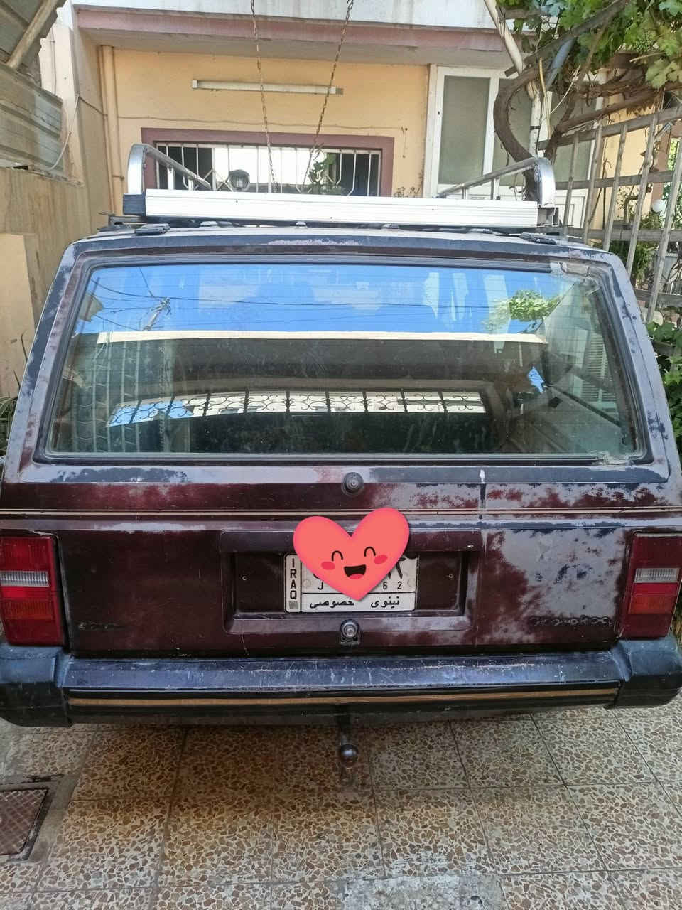 السلام عليكم سياره جيب شيروكي موديل 91 محور كير ومحرك مال بطه ملكه vvt شرط  بسمي شرط التحويل  مكاني موصل الأيسر يارمجه الشرقيه 
التواصل عل رقم  ***********
