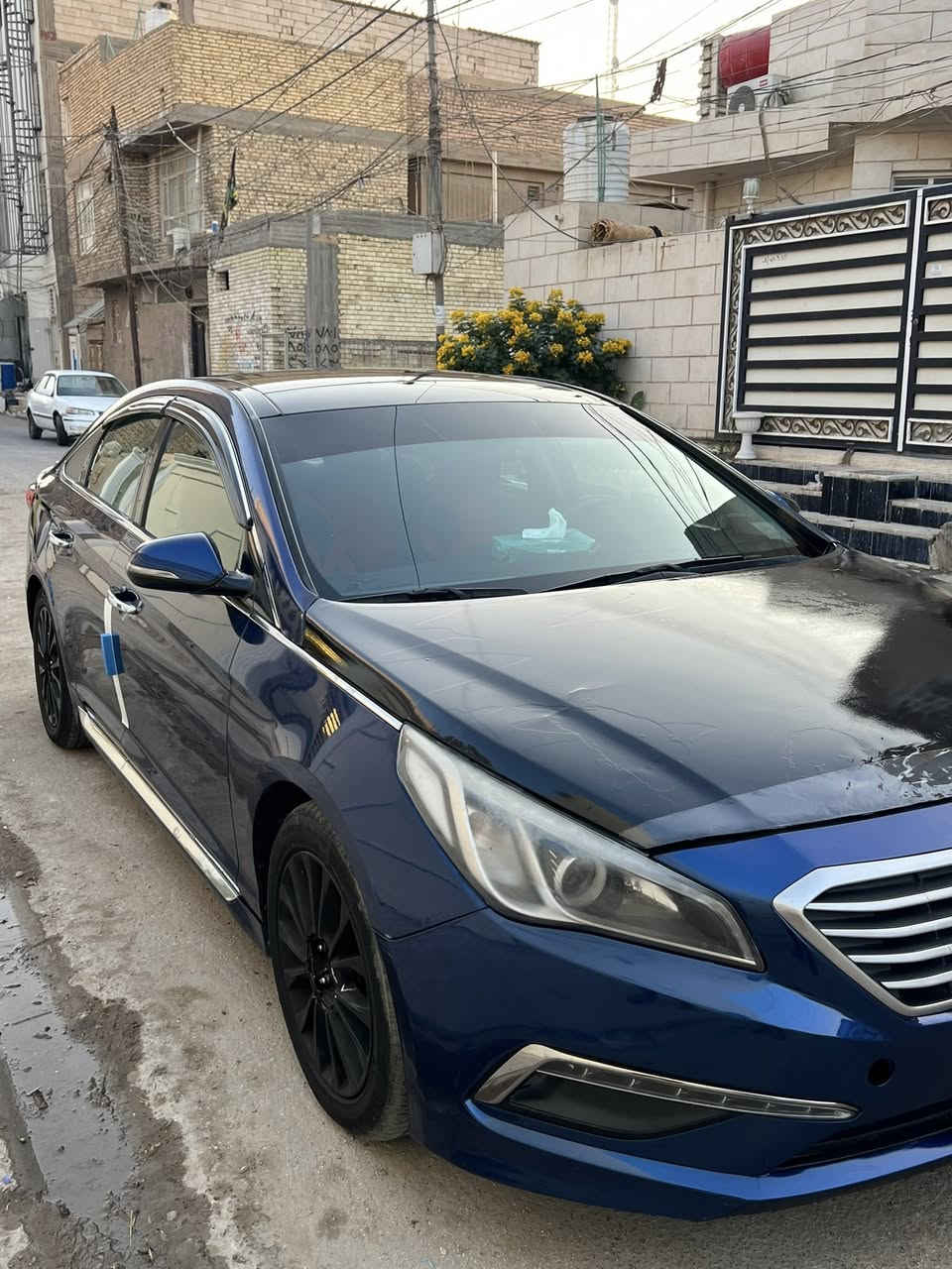 سوناتا 2015 لمتد Vip
فول مواصفات للاخير اعلى فئة 1/1
مكينة 2400  
مواصفات 
فتحه سقف 
بصمات تشغيل وابواب وصندوق 
ترحيب عند الاقتراب 
مري قلاب
لد امامي وخلفي 
حساسات وشاشه وكامره 
رادارات كامله
كشنات كهرباء جلد 
كشنات تدفئة وتبريد و خزن ميموري 
فول تحكم استرين 
انظمة قيادة 
ستائر خلفية
بيه اربع قطع صبغ بدون داخل
معوزه ترتيبات
السعر 110مكاني النجف
***********
