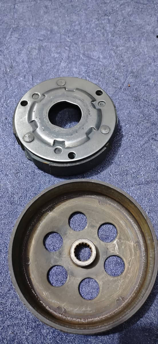 سلام عليكم شباب كلج خلفي مال ماجستر مديل قديم ويا قايش اصليات بس القايش مفضطر واكلج فراشه والطاسه تجاري كلهن شغالات قيمو سعر سكني بغداد المنطقه الامين *********** رقم الهاتف او فيس
