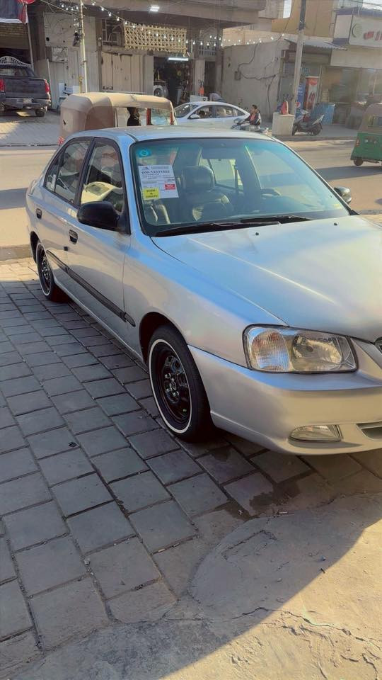 السلام عليكم اكسنت فيرنا موديل ٢٠٠٠ كير اوتماتيك سيارة جاهزة تخم تاير صدر مكينة كير تبريد شغال رقم وسنويه جدد مصبوغه عام بدون بيه حادث جاملغ خلفي وارد أمريكي السعر ٤٨ ورقه بيه مجال بسيط مكاني بغداد الجديدة الأمين رقمي ***********
