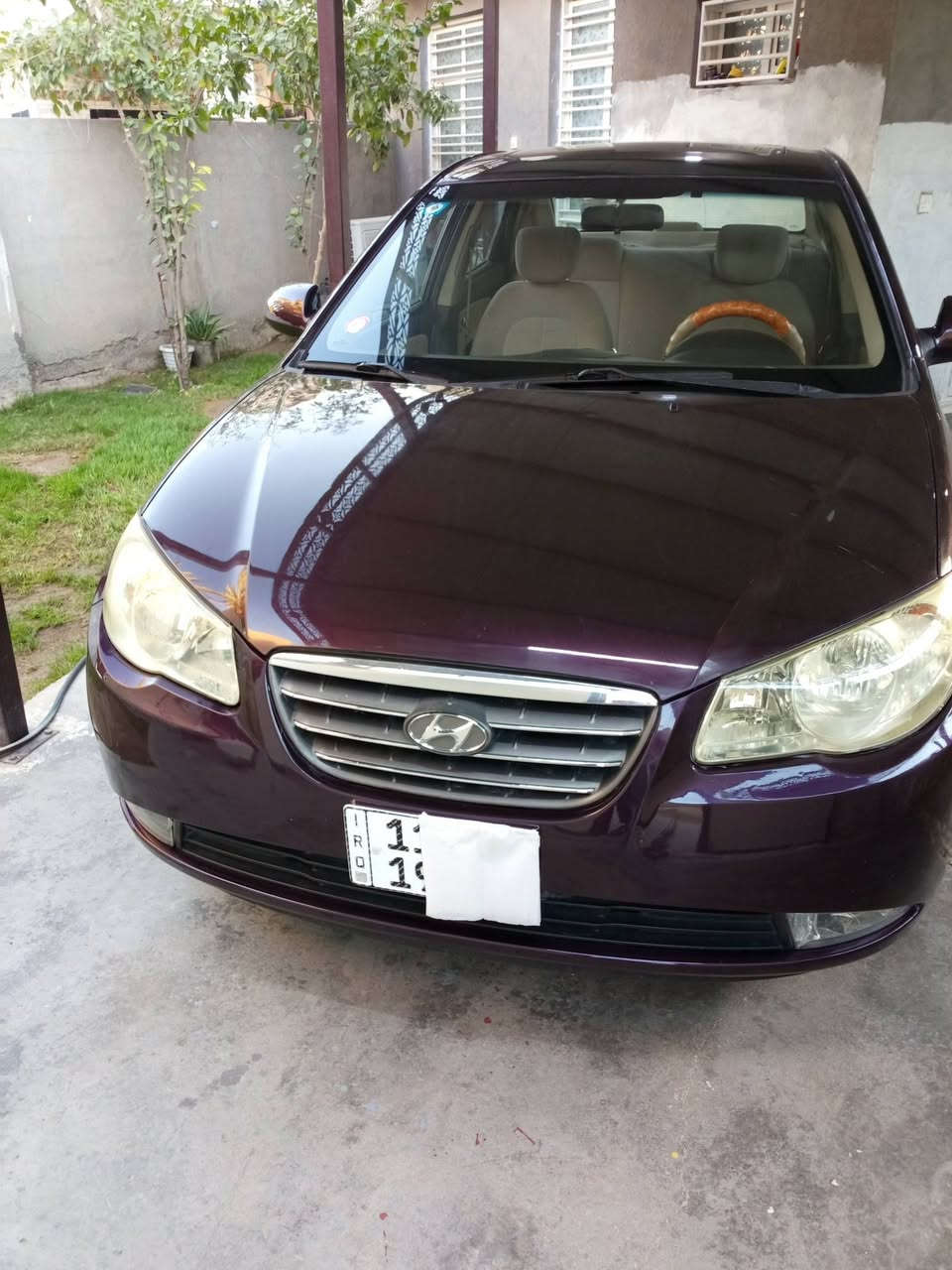 سلام عليكم النترا خليجي موديل ٢٠٠٩ لون مميز  سيارة بلادية محرك كير تبريد مكفول ولو ما صدكون سبير ما نازل ماشيه (١١٠)الف كيلو فتحه سقف محرك ٢٠٠٠ سيارة بلادية ماعدا جاملغ وباب وملون وي الباب الثاني يعني 3 قطع صبغ بدون دواخل أو معجون أو فتح مكان بغداد الكرخ السعر ١١٠  هاتف ***********
