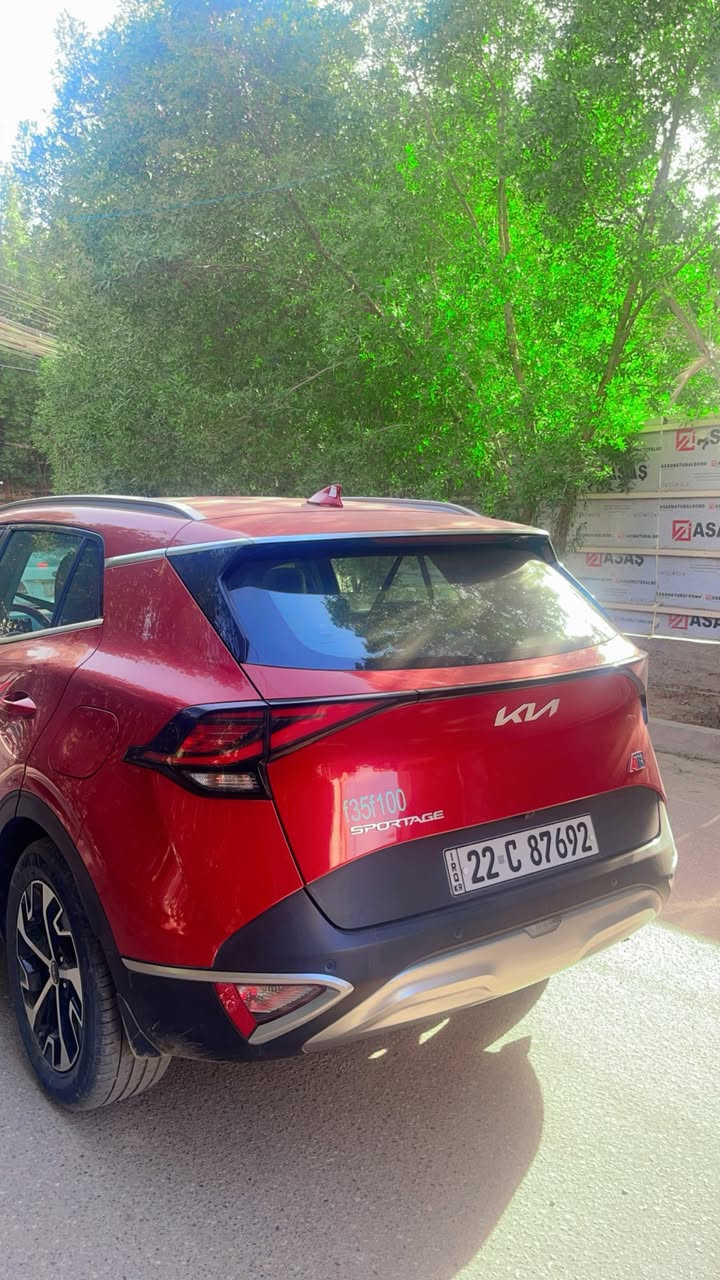للبيع: كيا سبورتاج 2023 (نص فول) - نظافة عالية
المواصفات:
الموديل: 2023.
المحرك: 2000cc.
الممشى: 54,000 كم فقط.
الفئة: نص فول.
حالة السيارة:
السيارة بحالة ممتازة جداً وجاهزة للاستخدام. كفالة (شاصي، لغد، محرك، كير). يوجد نصف باب السائق صبغ مع تعديل بارد مقدار شبر في نفس الباب فقط، وباقي السيارة صبغ وكالة (بدي نظيف جداً).
السعر:
190 ورقة ($19,000) وقابل للتفاوض البسيط للشراي الطيب.
الموقع: بغداد - مدينة الصدر.
للتواصل والاستفسار: ***********
