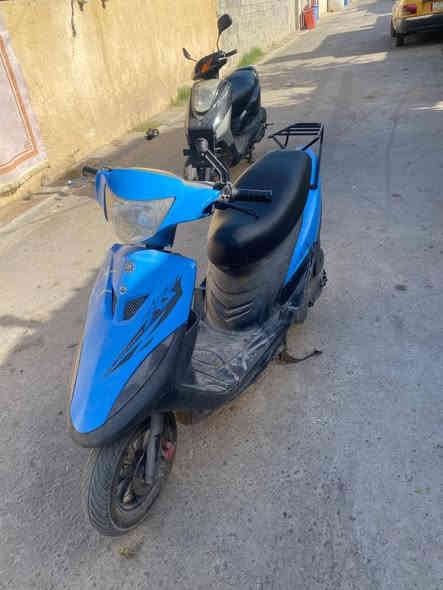 مكينه بلاد ماملعوب بيه 
كفرات تجاري 
نگره سلف 
كابريتر شرط بلاد 
كهربائي كله شغال 
نظافه 90% 
600 وبيه مجال 
*********** بغداد
