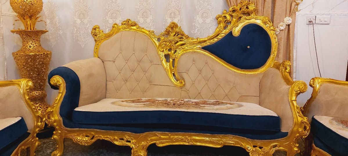 تخم زان مصري دمياطي عشر مقاعد مع طبله وسط بغداد ***********
