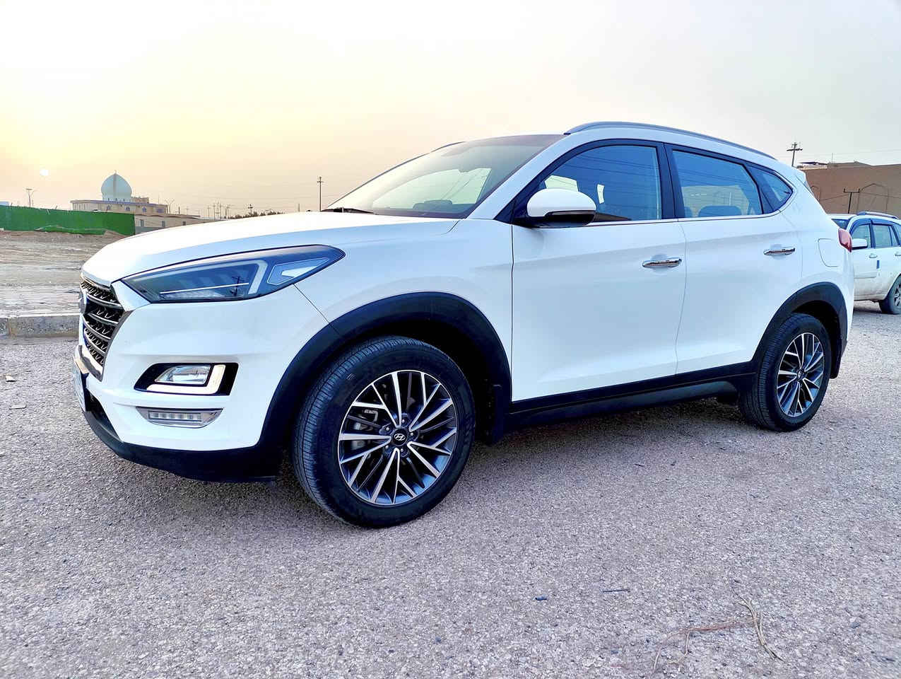 #اللهم_صل_على_محمد_وال_محمد
توكسان موديل ٢٠٢٠
وارد خليجي شركت كاصد
رقم بغداد مشروع وطني
ماشيه ٦٩ حقيقي شرط الفحص
بصمه تشغيل وابواب 
اشاير ترحيب بالابواب
عدسات لايت دوارة مع الاستدارة 
لد امامي نهاري
كشانات الامامية كهرباء 
ثلاث مودات قيادة
اشاير بالمري وشفط 
مكينه ٢٠٠٠ دوش
حساس امامي خلفي 
شاشة كبيرة وكأمرة خلفية 
شحان واير لس كارب بلي
سايد بريك بالرجل 
تبريد قطعتين امامي خلفي 
سيارة جديدة ومكفولة من الضربة والصبغ بيها بارد قليل وجاهزة من كلشي السعر 200 ورقة بيع او مراوس حسب القناعة مكانها بالكوت مركز محافظة للاستفسار ***********
