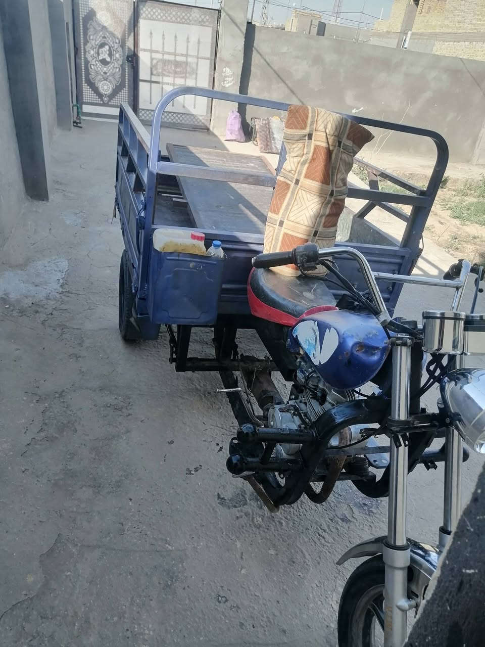 ستوته للبيع كلك محرك كفاله كير اكسن كفاله ركبه مكفوله ترايك وين ماتريد مكان ديوانيه ناحيه نفر *********** سعر 850 وبيها مجال
