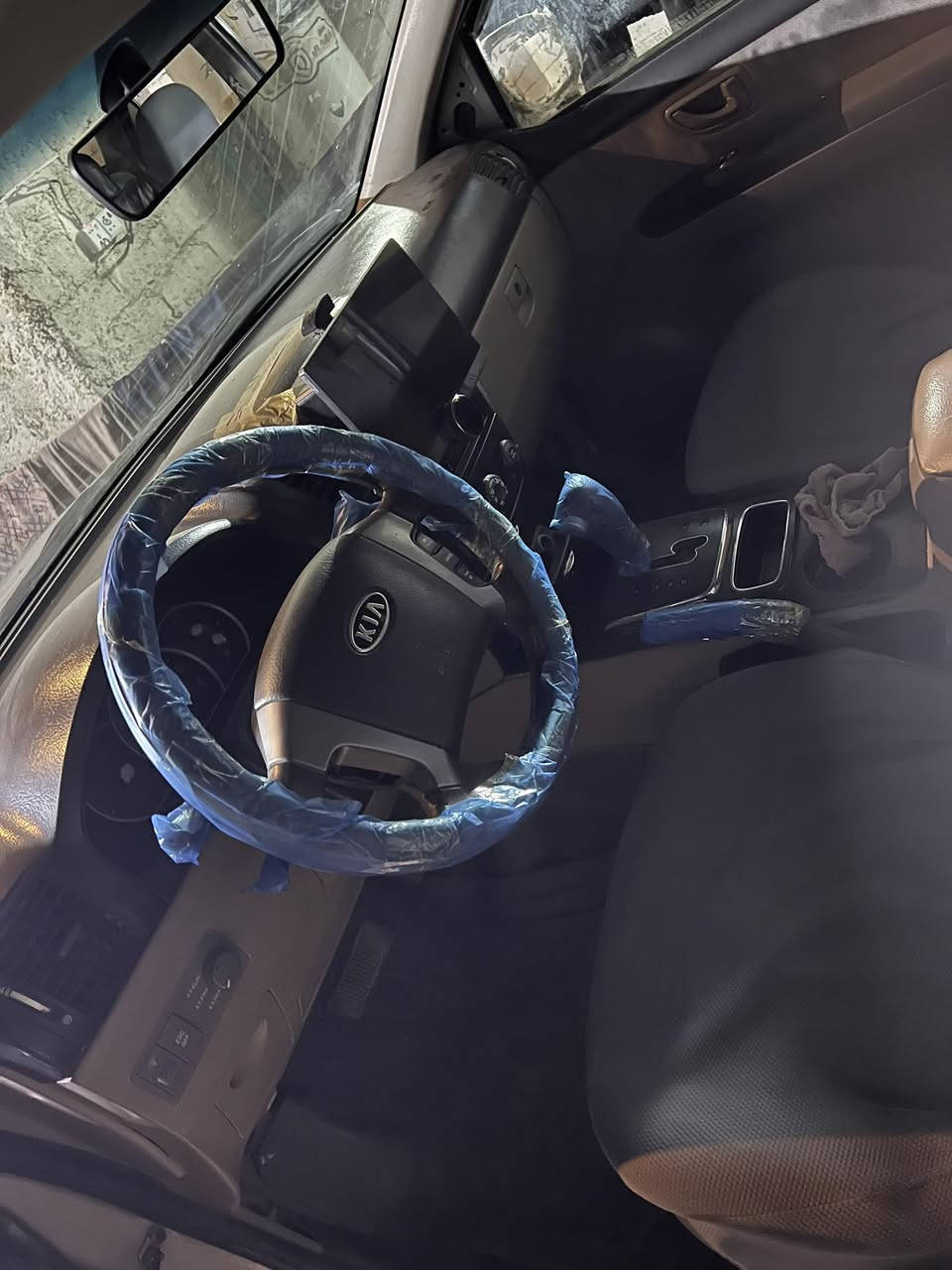 للبيع سورنتو 2008 دفع رباعي محرك (6) كامله شاشه اصليه كامره بيها نواقص خفيفه  رقم اربيل سنويه ضايعا  بدون تحويل اكفلها من كلشي  سعرها 47مناسب عندي ضرف ومستعجل ع بيعتها ***********
