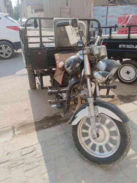 السلام عليكم ستوته للبيع كلك كفاله من السرقه اتكاتب وياك كله مبدل جديد كهربائيات تايرات بنزات جدد كير بوكس سلف هل موجو شوفت عينك السعر ٤٠٠ قفل مكان نجف مكتب الرشيد ***********
