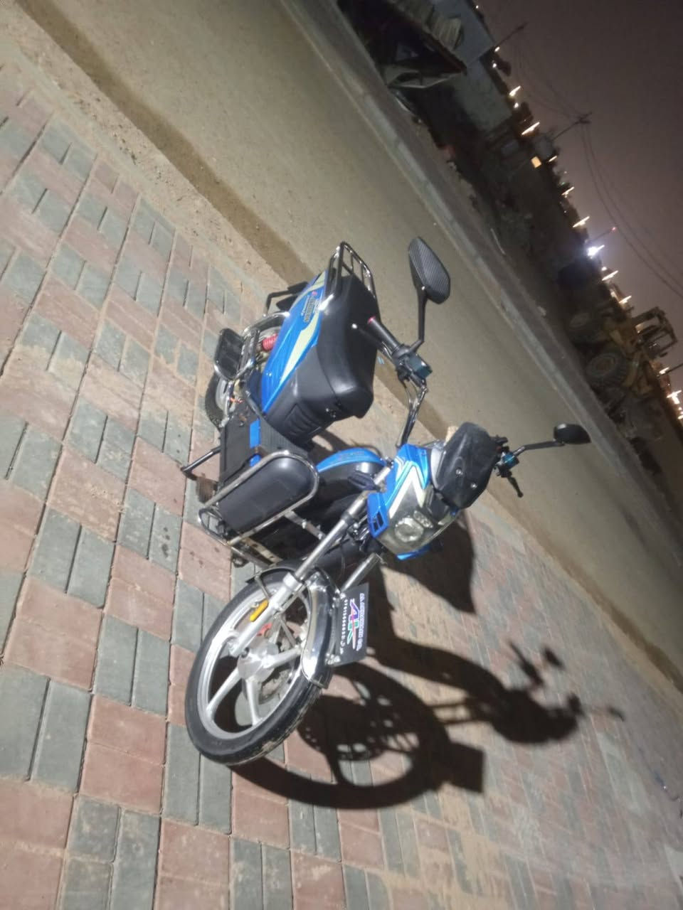 ياالله ❤️
توكلنا على الله ❤️‍🔥 السلام عليكم بايسكل شحن هارلي للبيع موديل ٢٤ كله شغال  كهربائيات كله شغاله من هورن واشاير ودبل اشاره تثبيت سرعه وبك  ولايت زنون عالي وناصي وحساس مانع سرقه   ٤ نمر  ٥ بطاريات على فحص 
 قيم بما يرضي الله  لأن متوازي على فلوسه  
للستفسار اكثر اتصال على الرقم:***********
 العنوان: الرمادي التأميم الدواجن 
دراجه متوازي وأريد ابيعه
