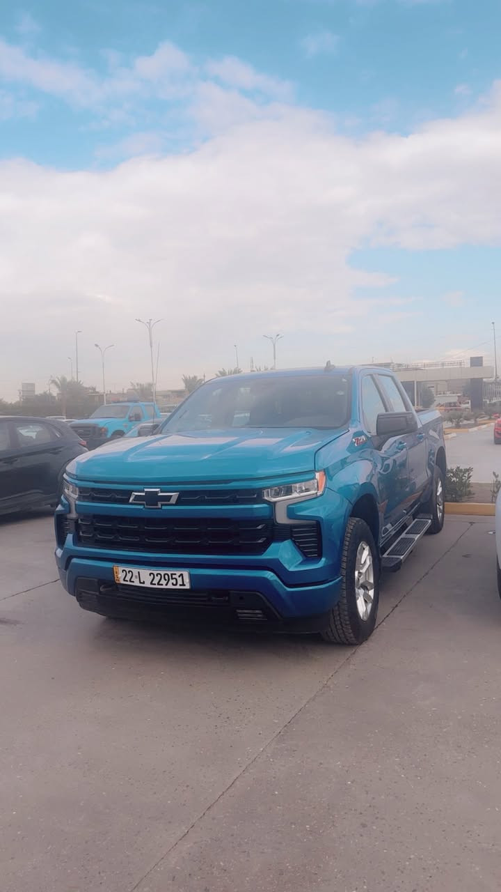 سلفادور  2023 RST جدا نضيفه وكاله  زيرو دخول وترقيم اربيل جديد
لون بحري بدون نقص برغي 

8 سلندر 5300

كير طرح

شاشة جبيرة

فول مواصفات عدة الفتحه

بدي كصير باب طويل 

ماشية 17mi 

حادث السيارة جاملغ الأيمن تبدل واحد اصلي البنيد صار بيه صبغ جدا بسيط بطرف الايمن
بجم كبس بلادي  

مكان السيارة بغداد /البنوك او شارع فلسطين 

سعر 340$
بيع فقط  

***********
