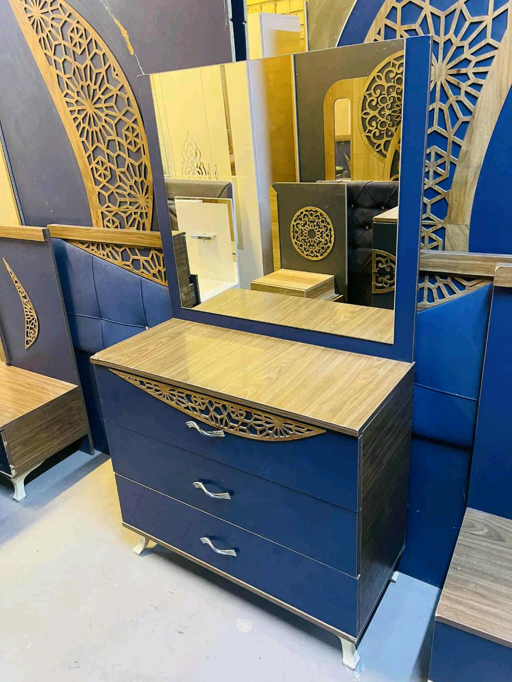 غرفه ترڪي مستخدم 🇹🇷
6قطع 
نضافه 75\💯
نضام سلايت 💢
السعر   350 /  375
مع شد🪛 ونقل 🚚  مجاني  داخل بغداد  محافظات بكروه