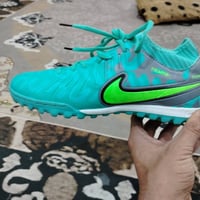 نايك تيمبو • مقاس ٤١ • توصيل مجاني