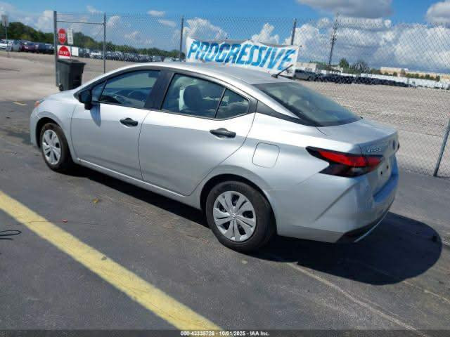 سلام عليكم نيسان فيرسا.
للبيع موديل 2024واصله العراق 

الضرر فقط بابين اليمنه السياره للبيع على
السعر 125
حادثه ابيعه المكان صلاح الدين سامراء ***********

***********
