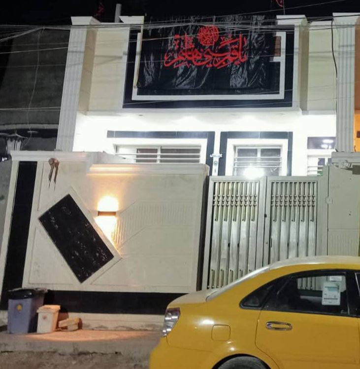 بيت للبيع في منطقه بلديات منطقة ضباط ثانية مساحه 100متر طابق واحد كامل كهرباء مي مجاري /***********
