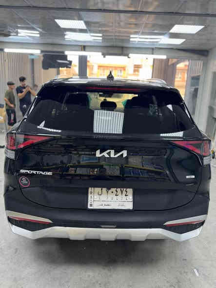 للبيع كيا سبورتج 2023 هايبرد استخدام امرأة  رقم بغداد الجديد  محرك 1600 توربو مواصفاتex رادار امامي خلفي جانبي نقطه عمياء شحن وايرليس كرسي كهرباء حادثها قطعتين فقط قطعه تبديل وقطعه صبغ وبارد بسيط جداً مال حادث امريكا السياره جاهزه ربع متصرف عليها  ماشيه 32 الف السياره معروفه الهايبرد  بس محسن واحسن دهن مبدللها وتخم تايرات جديد ومبولشه ومرتبه وجاهزه سعرها 195 وبيها مجال بسيط بيع مستعجل وصور الحادث ناشرهن تفاصيل اكثر اتصل *********** بغداد
