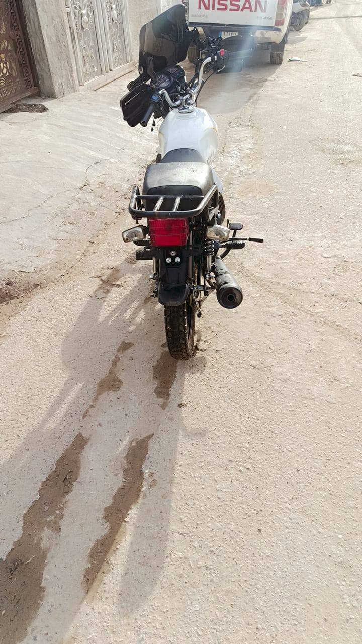 سلام عليكم دراجه سونك ماكس دراجه نضيفه كهرباياته كله شغال سلف هندر بكاني شعب 
السعر 850وبيه مجال بصيط رقم ***********
