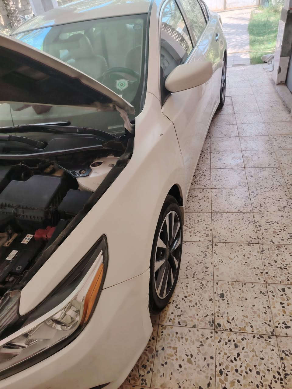 سلام عليكم نيسان التما للبيع ٢٠١٧ وارد بدون ضرر كلين فول مواصفات ماعدا فتحه بدون صبغ بس بيه بارد قليل جدا سعر الاتصال على الرقم ***********
