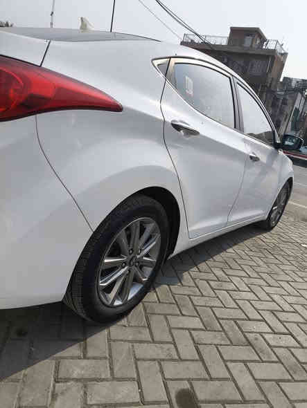 النترا للبيع 2014 مكفوله كفاله عامه لا ضربه لا صبغ فقط بارد أربع اصابع والباقي كله مكفول كير مكينه كله جديد محرك 1600 دوش
ماشيه قليل استعمال بيت رقم بغداد الجديد  بأسمي تحويل ثاني يوم عنواني بغداد رايده ب 120 وبيه مجال بسيط
***********
