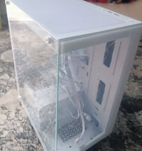 كيس كمبيوتر • مستعمل • ١٥ يوم