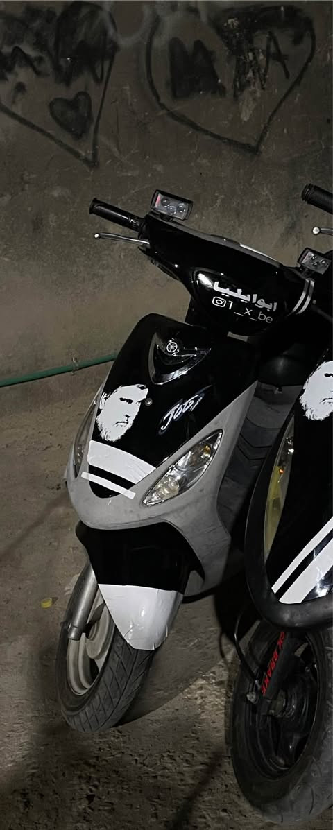 السلام عليكم دراجه ماكس قجمه فول نضافه وملاح ما ناقصهة ولا برغي الدراجه مفتوحه ولفات فقط وشوفت عينكم النضافه سعر 625 وبيها مجال مستعجل على البيع المكان البصره ابو الخصيب البهادريه رقم التواصل *********** Singapore
