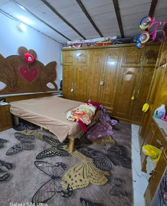 سلام عليكم  بيت  120 متر طابقين  شارع المطار الجديد  شارع ابو حميده المختار الطابق اول غرفه وصاله ومطبخ  الطابق الثاني  غرفتين وصاله  بنيان طابوك 23 وبي مجال  مكتب الصدرين  ***********
