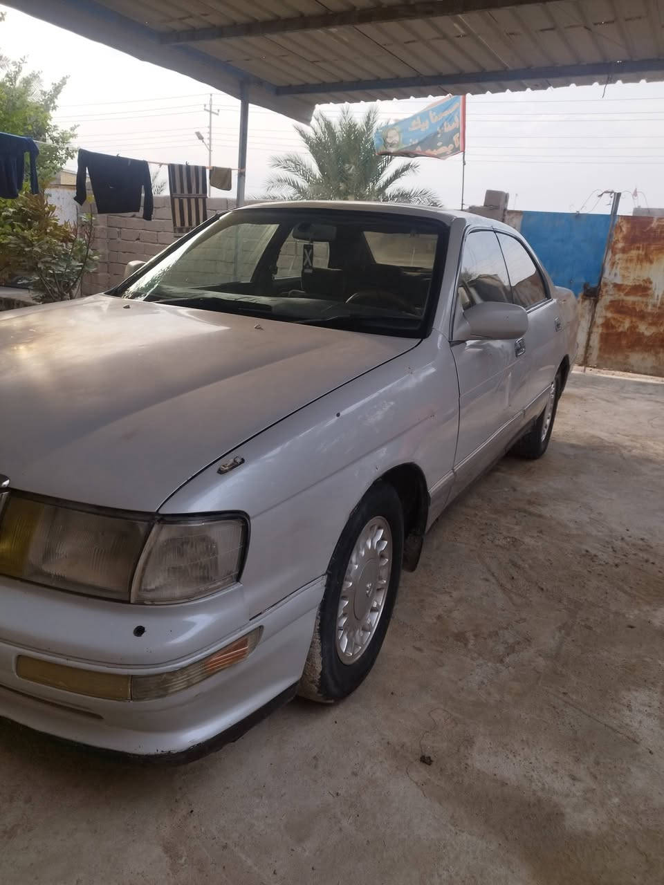 السلام عليكم سياره بطه فصل للبيع سياره حلوه مكينه 3 الالف توه شادينه مكفوله من الكصه ولنقل جثه مكاني بصره قضاء المدينه السعر 44 وبيه مجال وهذه الرقم بي واتساب0773 811 9376
