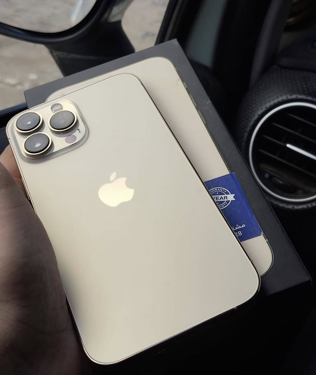 📱 iPhone 13 Pro Max
▪️ الذاكرة: 256GB

▪️ نسبة البطارية: 86

▪️ الجهاز: شراق اوسط 

▪️ نظافة الجهاز: نظيف جداً

▪️ وياه كارتونه مطابقه 
📦 السعر: 680 الف قفله

📍 الموقع: بغداد – المنصور متوفر توصيل

📞 للتواصل واتساب/***********
