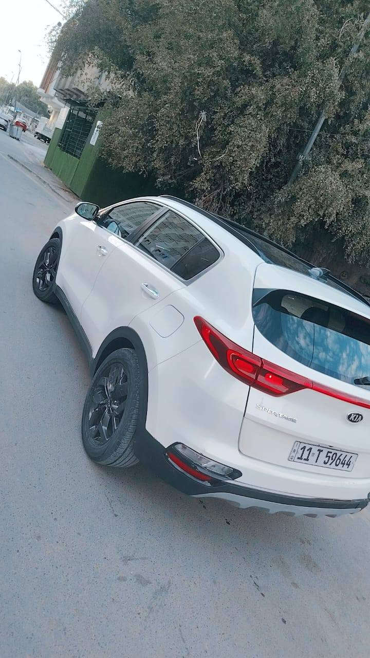 سلام عليكم
اسبورتج 2020 وراد امريكي فول مواصفات بيها جاملغ امامي اليمنه فقط والسياره تخم تاير جديد ومنضومه زنون  علرضها 170
1️⃣بنورما 
2️⃣بصمة
3️⃣ كشنات جلد 
4️⃣ مري شفط 
5️⃣رادار بلمرايات الجانبيه
6️⃣تبريد قطعتين 
7️⃣ تحديد مسار 
مامتواجد علفيس ***********
