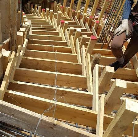 سقف بيتك أمان لعائلتك.. لا تخلي شغلك بيد الما يرحم! 🏠🏗️
أهلنا في النجف الأشرف.. أصحاب الدور قيد الإنشاء في (حي النداء، المهندسين، حي عدن، والمناطق الجديدة)..
معكم أبو مصطفى لنجارة قوالب صب السقوف. إذا كنت تبحث عن شغل يبيض الوجه وراحة بال، نحن بخدمتكم:
✅ قالب خشبي متكامل ونظيف: لضمان استواء السقف ومنع أي تعرجات.
✅ دقة متناهية بالميزان: نستخدم أدوات دقيقة لضمان هندسة السقف مية بالمية.
✅ التزام بالموعد: نشد ونفك بالوقت المتفق عليه، حتى ما نعطل صبتك.
✅ كادر مختص وخلوق: عمالنا أولاد حلال وشغلهم نظيف وسريع.
نستلم كافة المساحات والخرائط المعقدة
📍 مكاننا: النجف الأشرف - ونصل لكافة الأقضية والنواحي.
📞 للحجز والاستفسار (عبر مراسلة الصفحة او اتصال): [***********]
