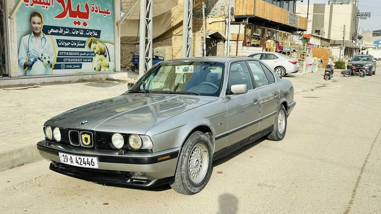 525 بليتة وسنوية محور ملكة كير ومكينة بالجيس 
غرفة جديدة من الدشبول لدشبول 
كهربائيات كلها شغالة 
تبريد شغال 
سنتر لوك 
رقم وهزة قبل شهر باسمي 
سيارة جاهزة 
انسى تفتح بنيد 
مصبوغة عام بالجديد مكفولة من الضربة القوية 
مكاني كربلاء 
السعر 60$ للبيع او المراوس 
***********
