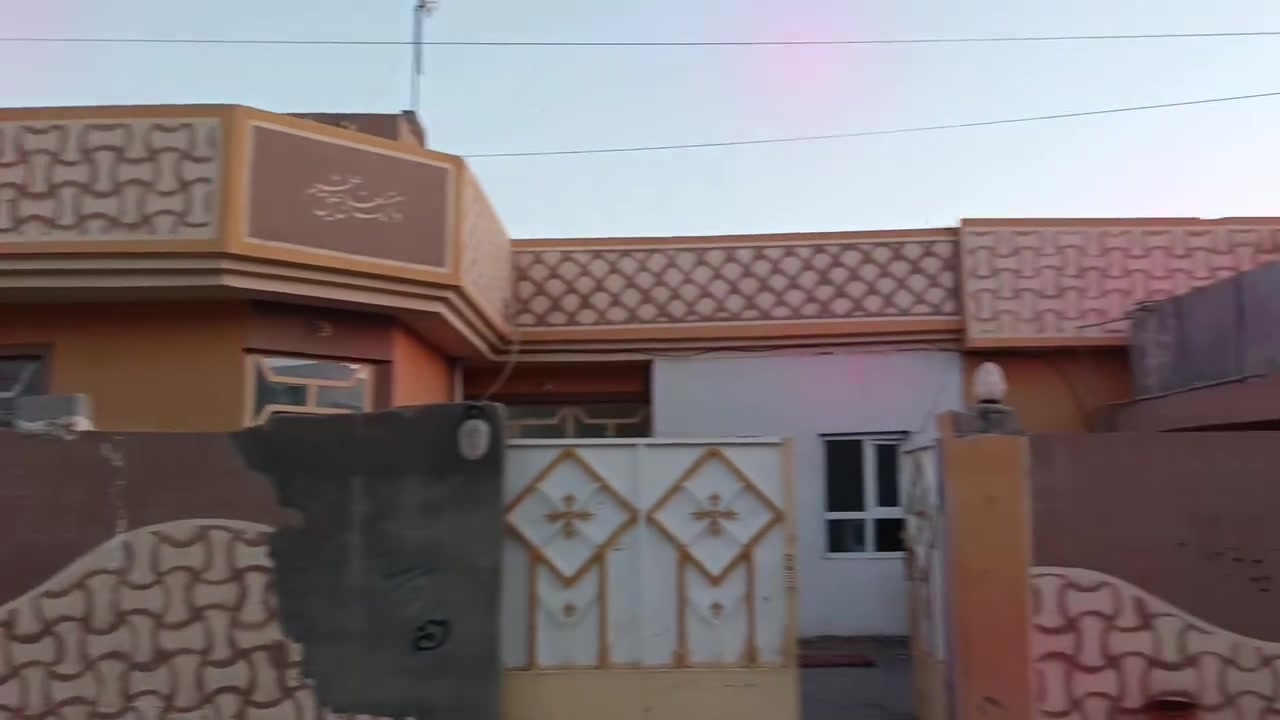 حي لمهافيف
#دار سكن للبيع خدمات كامله
يتكون من استقبال واربع غرف نوم ومطبخ وصحيات ومنور خلفي
السعر المطلوب خاص 
للاستفسار الاتصال على الرقم التالي او واتساب او مراسله الصفحة الرئيسية
*********** بي واتساب
***********
