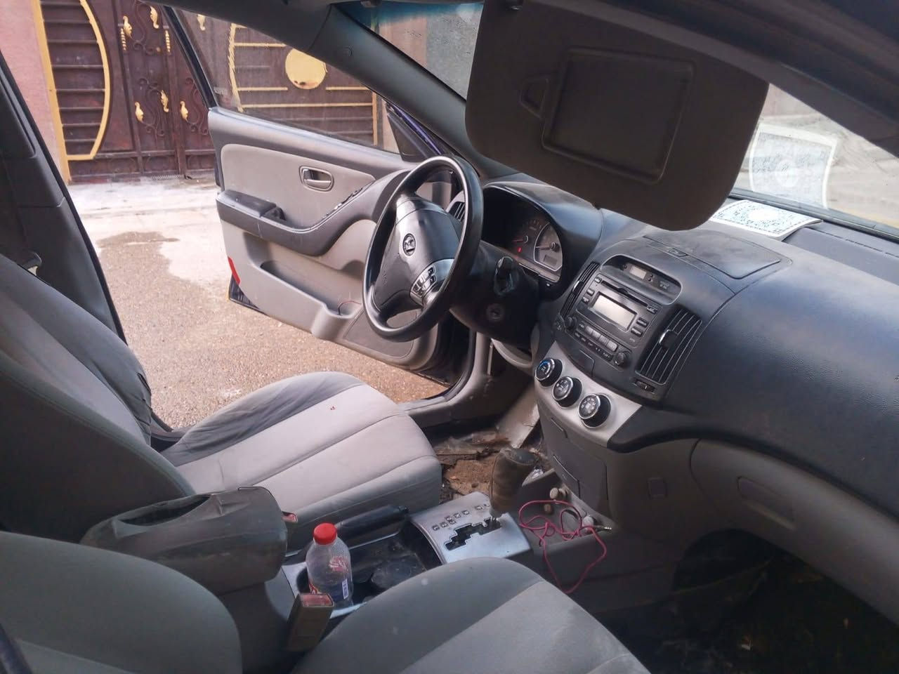 سلام عليكم النترة 2008 وارد امريكي حادثة جاملغ وبنيد مكينة 2000 سعر 83 ورقم بغداد 
***********
